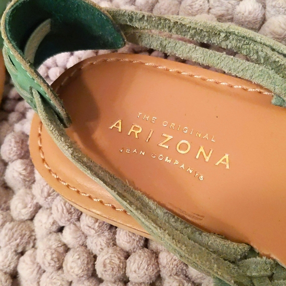 Adorable Huaraches Strappy Sandals - Picture 6 of 7